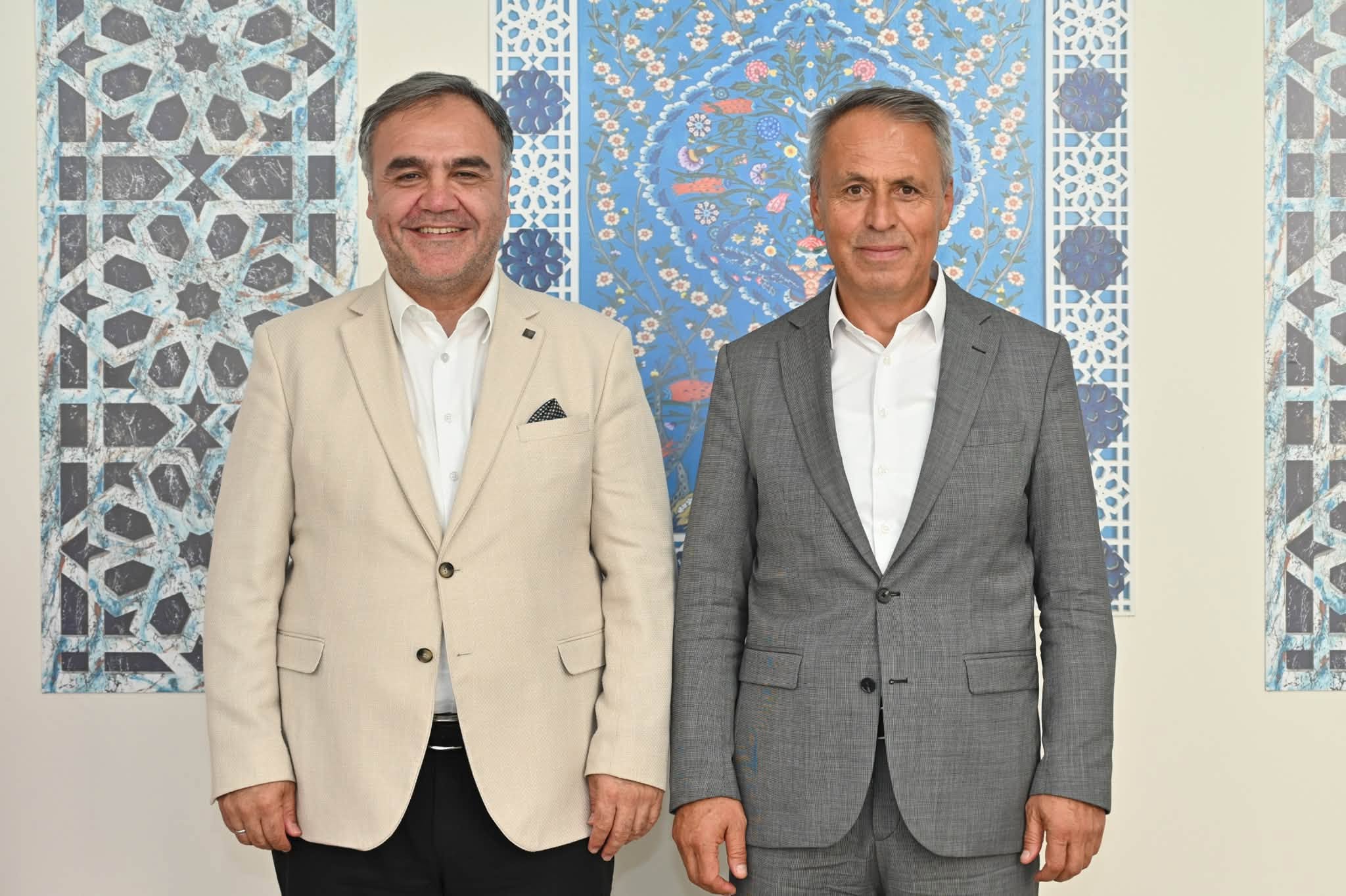 BAŞKANIMIZ HASAN SOPACI’DAN ÇANKIRI KARATEKİN ÜNİVERSİTESİ REKTÖRÜ PROF. DR. MEVLÜT KARATAŞ’A ZİYARET