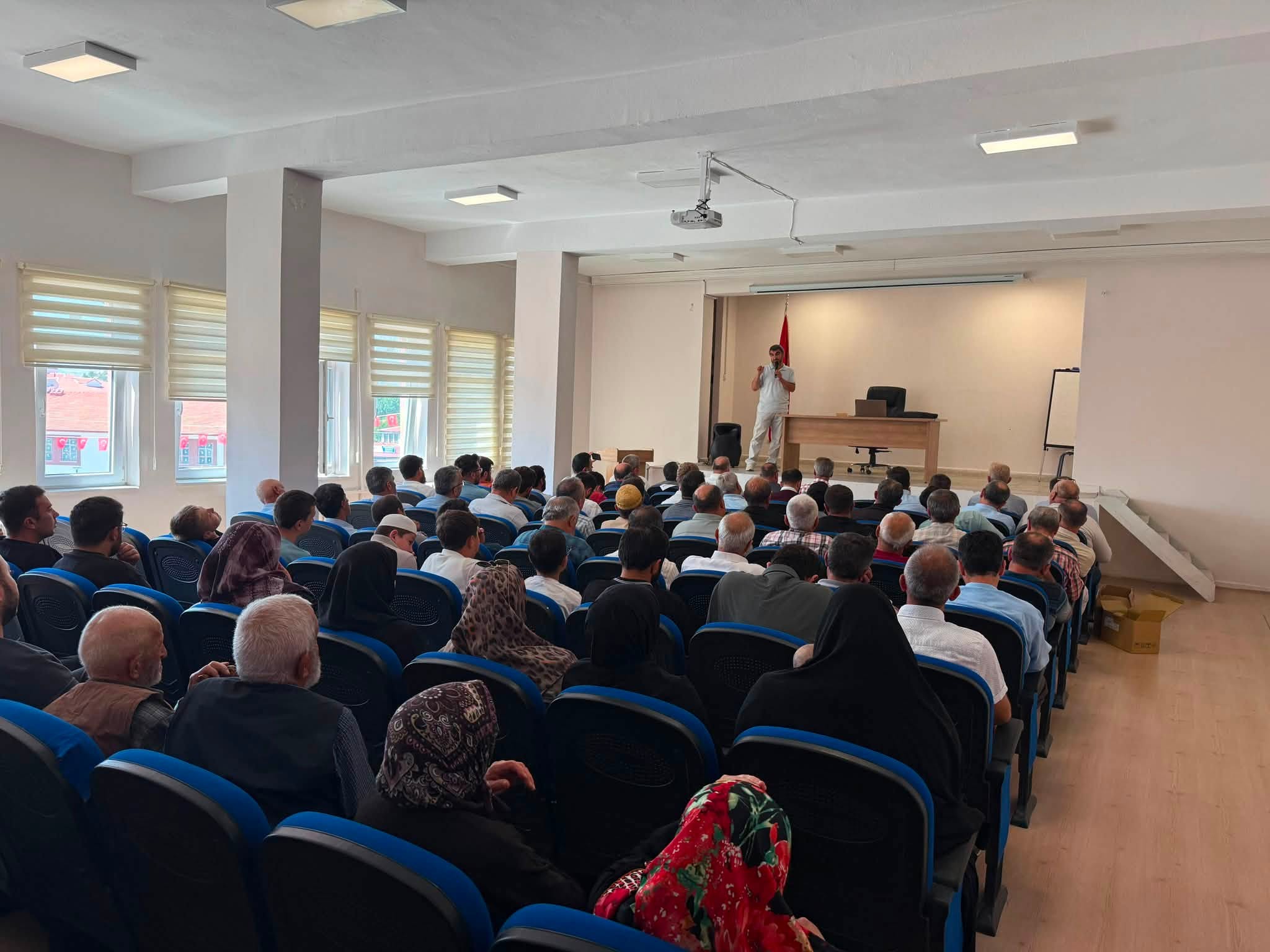 ÇERKEŞ’TE “PEYGAMBER EFENDİMİZ VE GÜZEL AHLAK” KONULU MEVLİD-İ NEBİ PROGRAMI DÜZENLENDİ