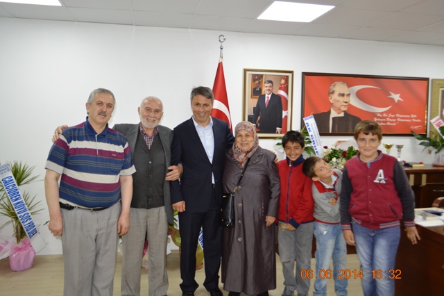 Gurbetçi Özbek Ailesi Başkanımızı Ziyaret Etti