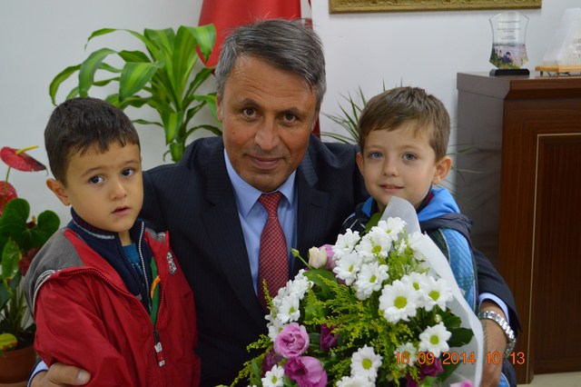 ANASINIFI ÖĞRENCİLERİ BAŞKANIMIZI ZİYARET ETTİ