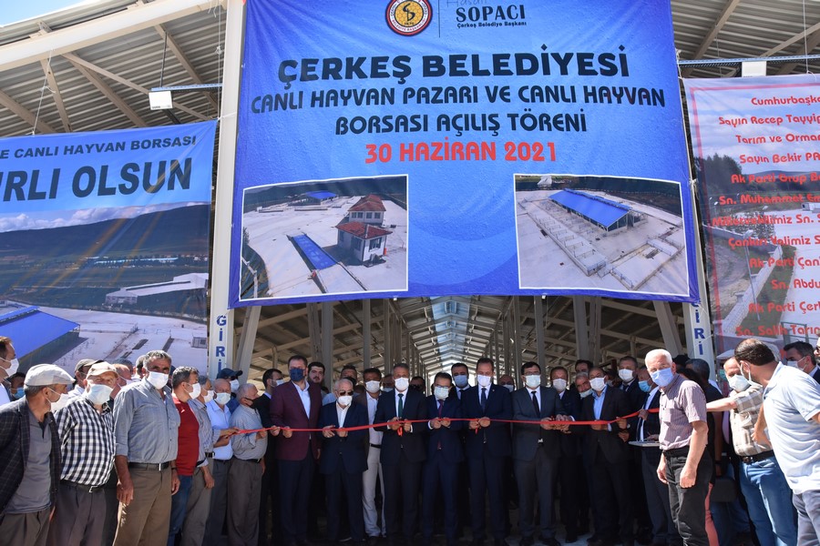 ÇERKEŞ YENİ KAPALI CANLI HAYVAN PAZARI VE HAYVAN BORSASI HİZMETE AÇILDI